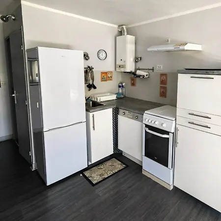 Apartamento T3 Renove Pour 6, Front De Avec Parking Privatif - Fr-1-607-74