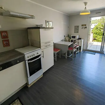 Apartment T3 Renove En Bord De Mer, Parking, Terrasse, Proche Et Commerces, Pour 6 Personnes - Fr-1-607-74 *