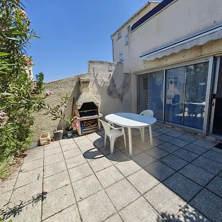 T3 Renove En Bord De Mer, Parking, Terrasse, Proche Et Commerces, Pour 6 Personnes - Fr-1-607-74 Apartment Agde