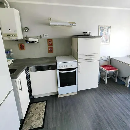 Apartamento T3 Renove Pour 6, Front De Avec Parking Privatif - Fr-1-607-74