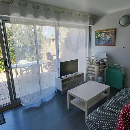T3 Renove En Bord De Mer, Parking, Terrasse, Proche Et Commerces, Pour 6 Personnes - Fr-1-607-74 Apartment *