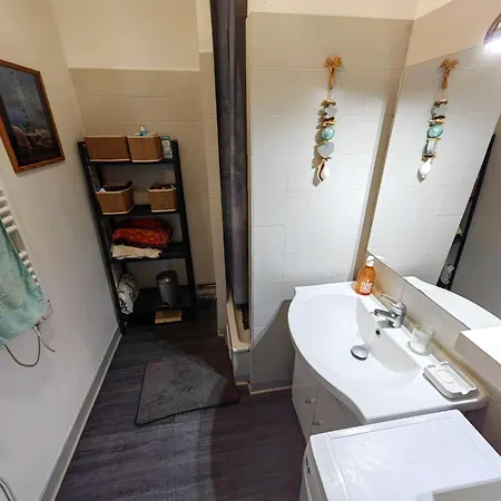 Apartamento T3 Renove Pour 6, Front De Avec Parking Privatif - Fr-1-607-74 Agde