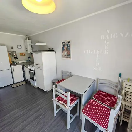 T3 Renove En Bord De Mer, Parking, Terrasse, Proche Et Commerces, Pour 6 Personnes - Fr-1-607-74