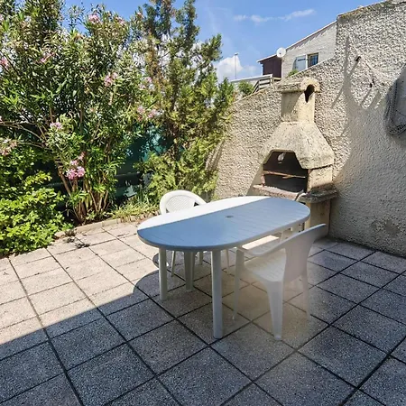 T3 Renove En Bord De Mer, Parking, Terrasse, Proche Et Commerces, Pour 6 Personnes - Fr-1-607-74 Apartment *